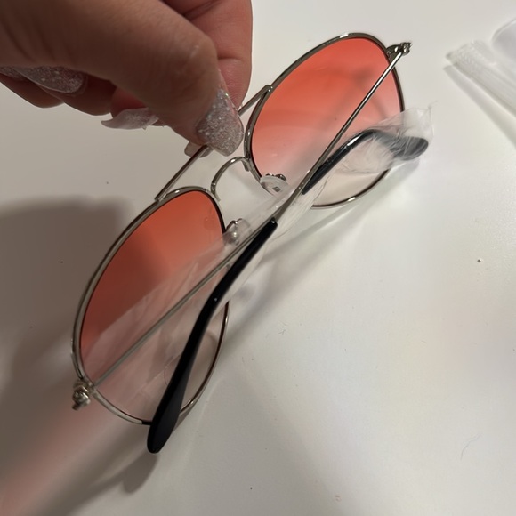 ❤ ❤ Sunglasses❤ ❤ - Picture 3 of 3